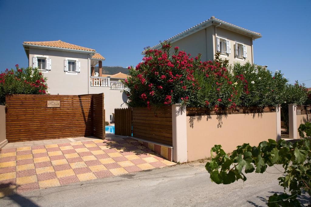 Le Torri Villas By Nidri Holiday Villas Exterior photo